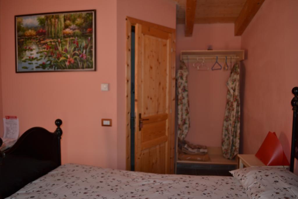 Cascina Trapella Villa Terruggia Room photo